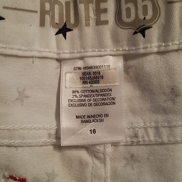 Shorts - Picture 4 of 5